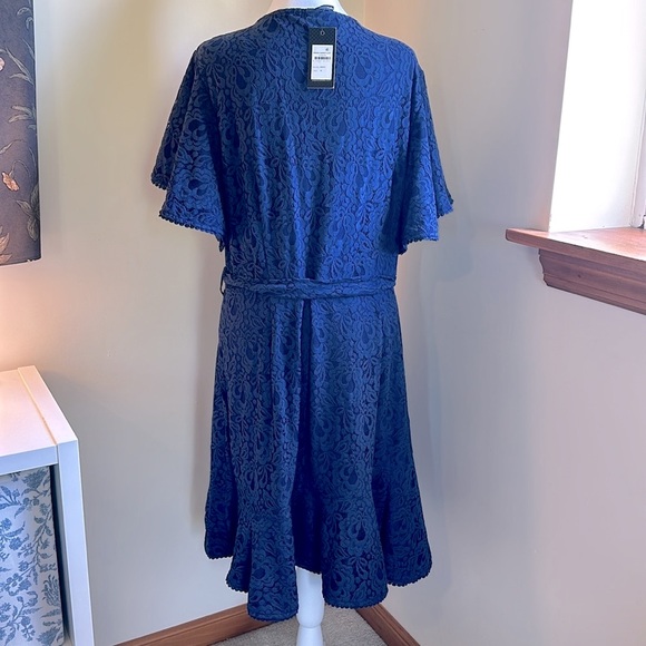 NWT City Chic Size 18 Blue Lace Wrap Dress with Bow - Picture 3 of 16